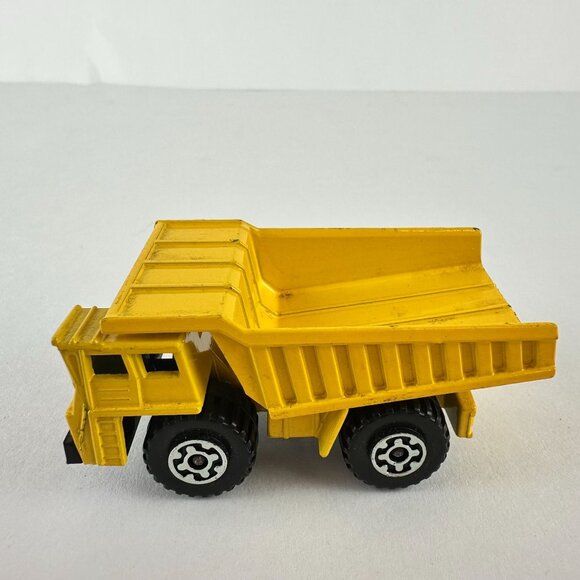 Vintage Matchbox Lesney Superfast Faun Dump Truck 1976 Yellow - Picture 6 of 9